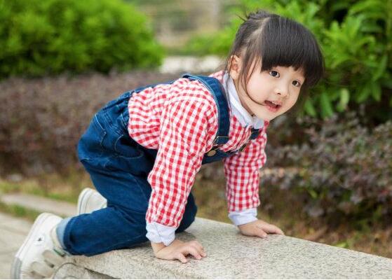 5岁小孩说话咬字不清楚怎么办