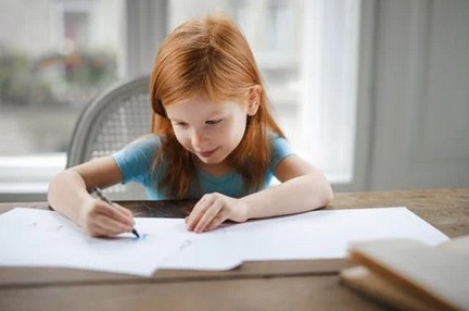  4岁小孩发音不标准需要纠正吗